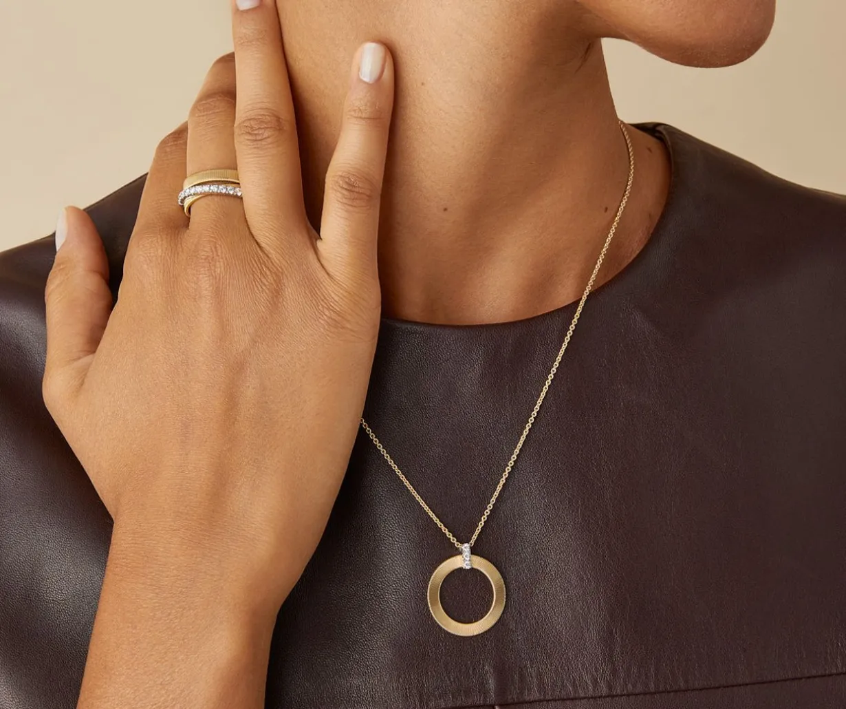 Ring With Diamond-Studded Plaque, Medium|Marco Bicego Outlet